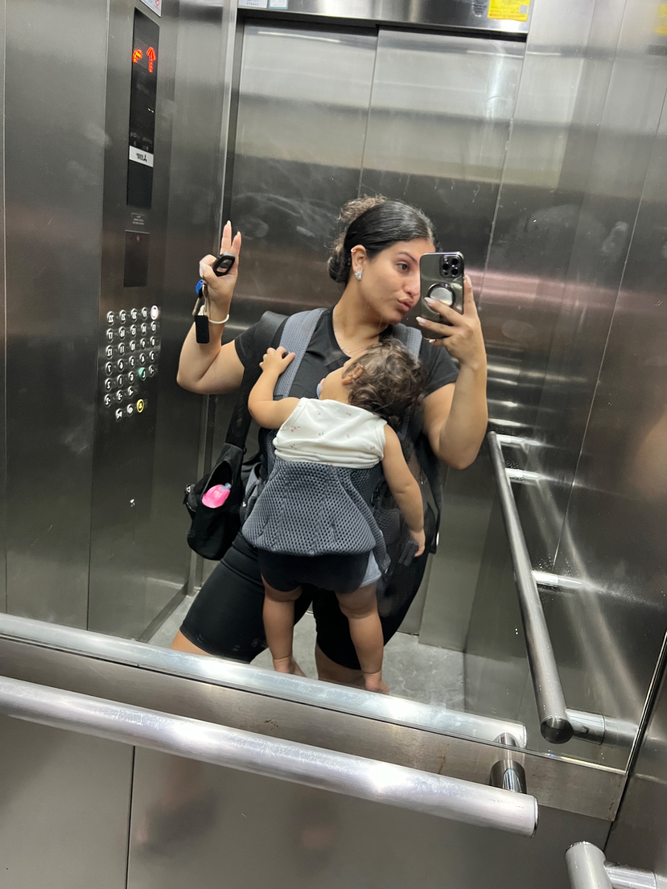תמונה מהדרך של אלה ביצירת תוכן