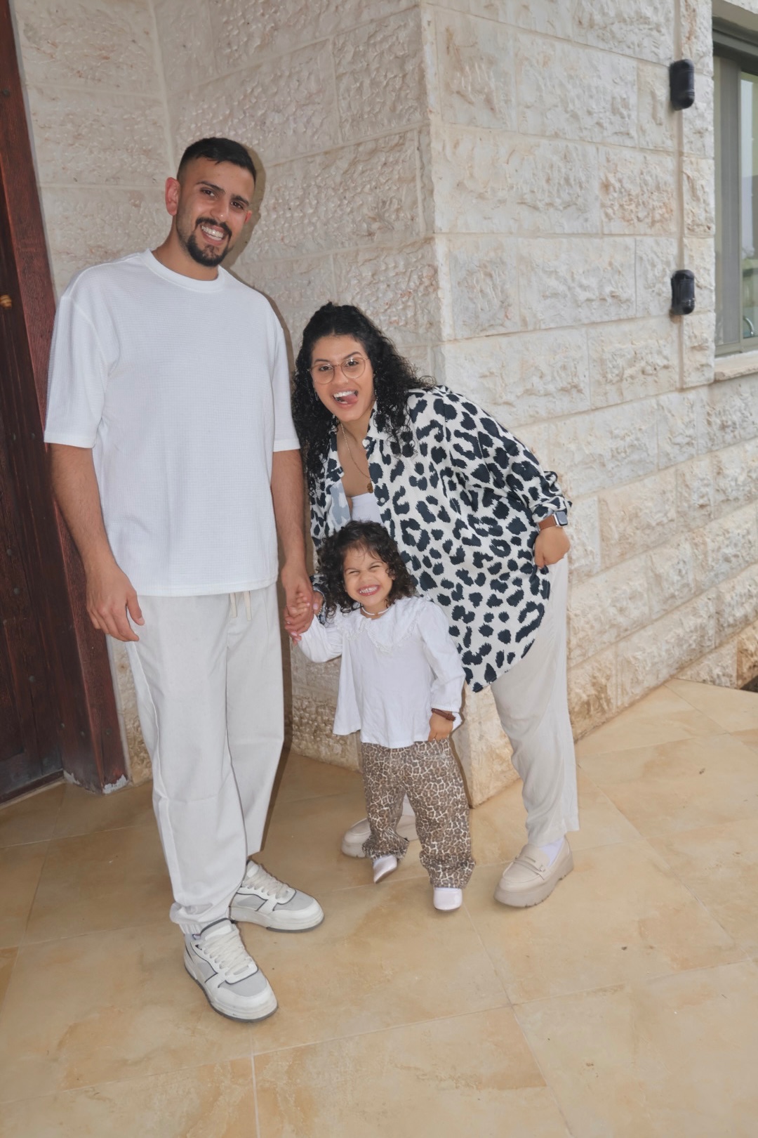 תמונה מהדרך של אלה ביצירת תוכן
